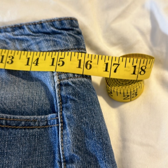 Kancan rough edge shorts w/slit - Picture 9 of 13